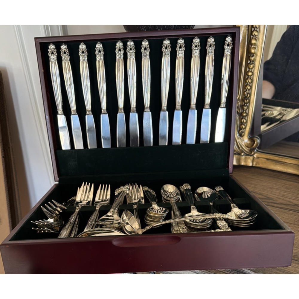 Godinger Olde Copenhagen Silverplate Flatware Set w/ Chest - Full Service for 12